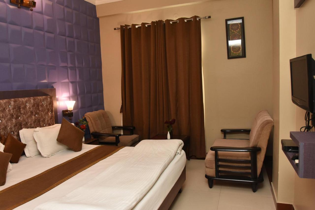 Hotel Vibhav Harsh Varanasi Exteriör bild